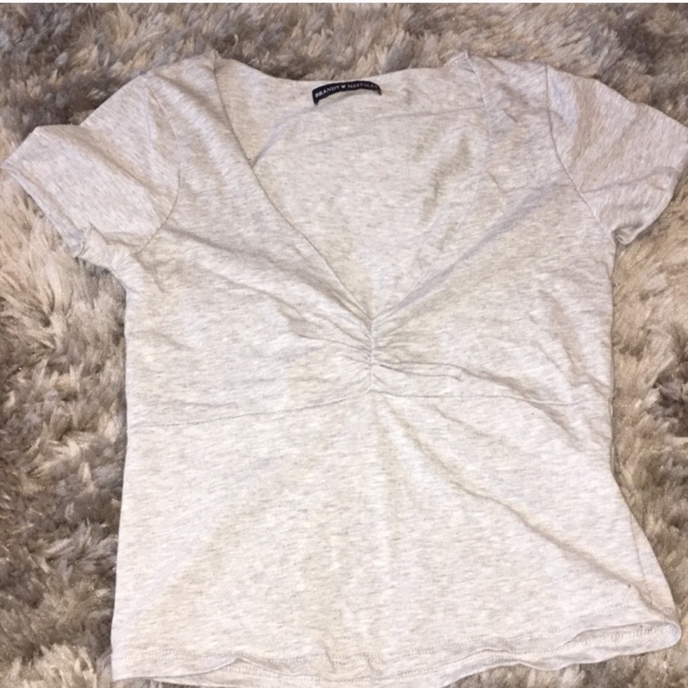 BRANDY MELVILLE TEE SHIRT